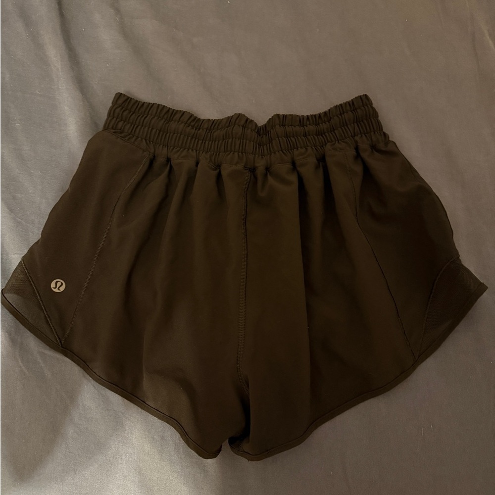 NEVER WORN LULULEMON hotty hot shorts black